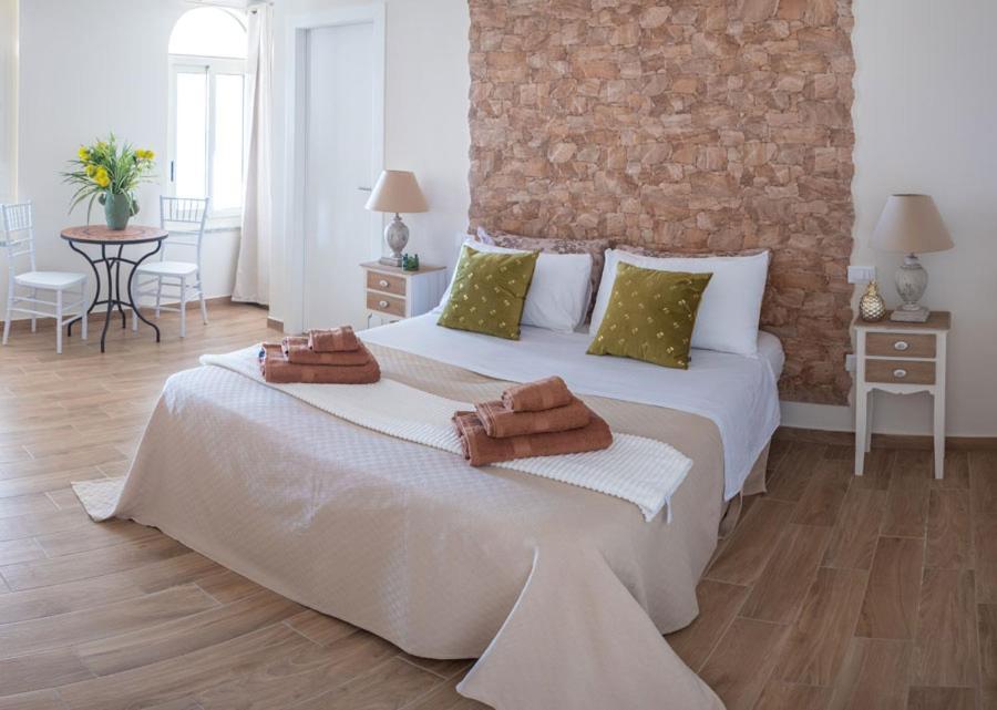 パルミ Eneide Bed & Breakfast エクステリア 写真